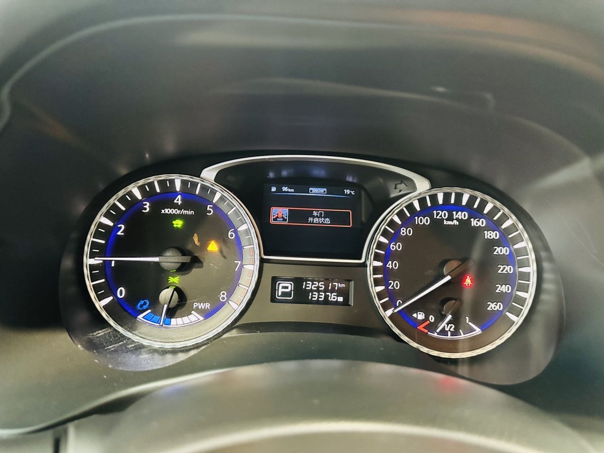 英菲尼迪 QX60  2020款 2.5 S/C Hybrid 兩驅(qū)卓越版 國(guó)VI圖片