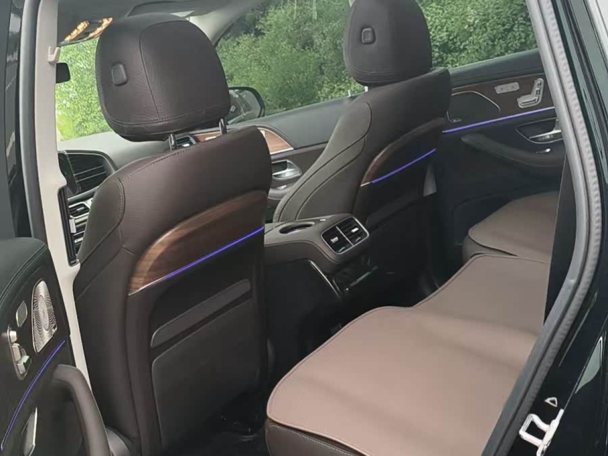 奔馳 奔馳GLS  2023款 改款 GLS 450 4MATIC 豪華型圖片
