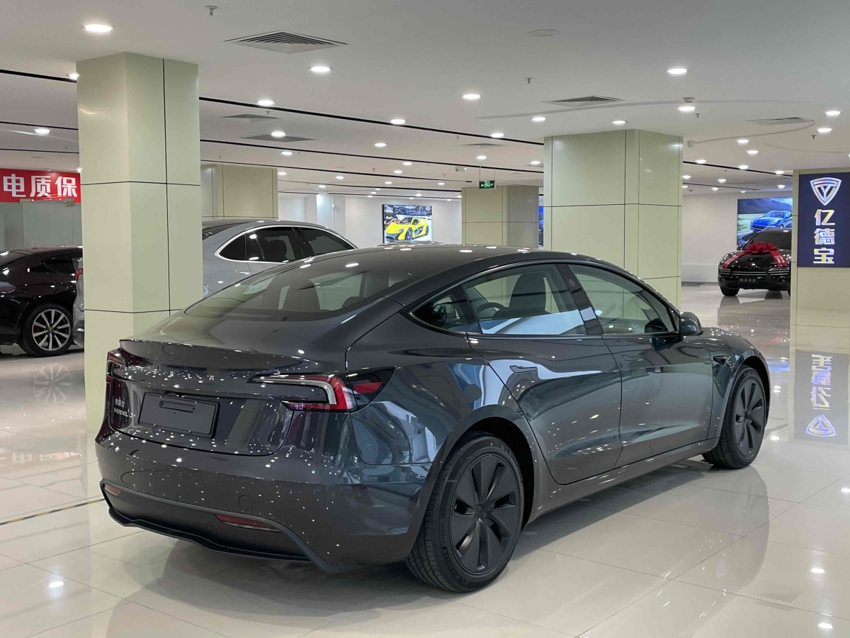 特斯拉 Model 3  2023款 長(zhǎng)續(xù)航煥新版 雙電機(jī)全輪驅(qū)動(dòng)圖片