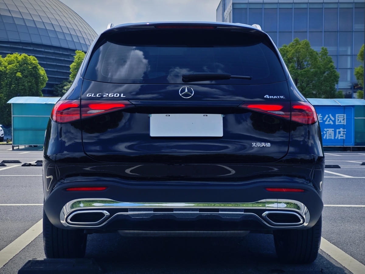 奔馳 奔馳GLC  2023款 改款 GLC 260 L 4MATIC 動感型 5座圖片