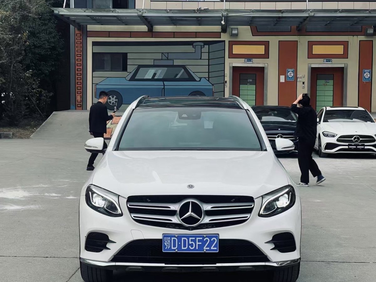 奔馳 奔馳GLC  2018款 改款 GLC 260 4MATIC 豪華型圖片