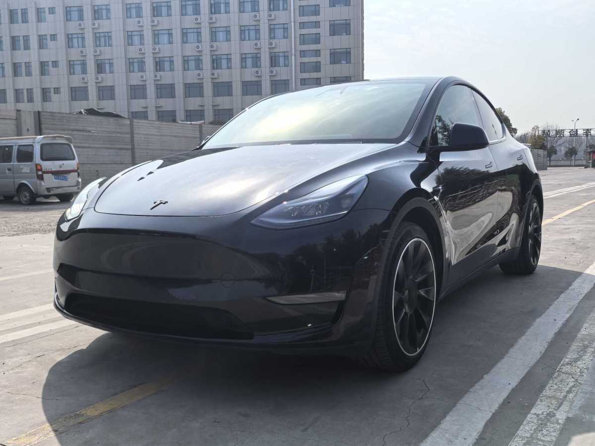 特斯拉 Model 3  2023款 長續(xù)航煥新版 雙電機(jī)全輪驅(qū)動(dòng)圖片