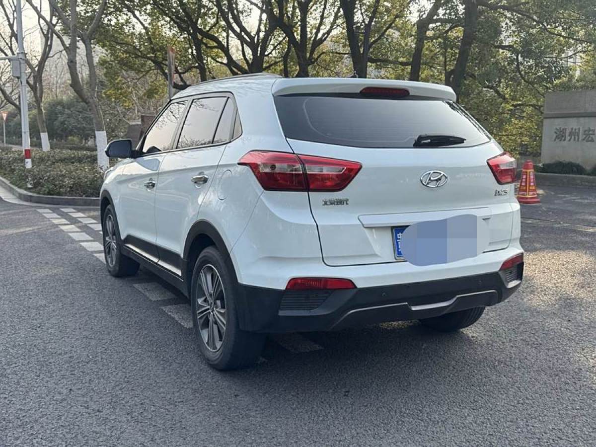 現(xiàn)代 ix25  2015款 1.6L 自動兩驅智能型GLS圖片