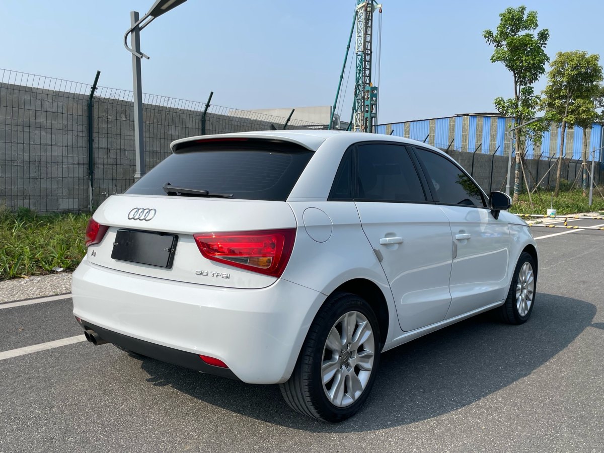 奧迪 奧迪A1  2014款 30 TFSI Sportback時尚型圖片