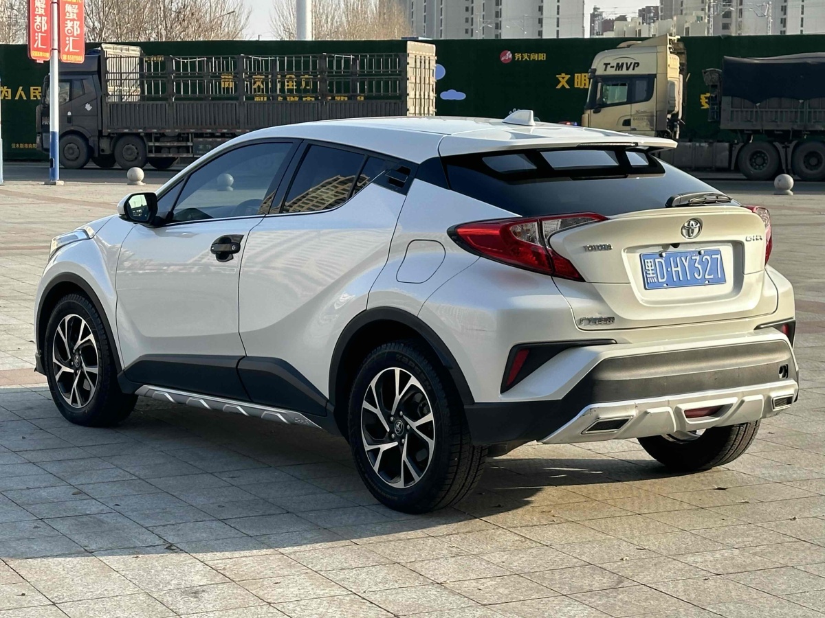 豐田 C-HR  2018款 2.0L 酷越領(lǐng)先版 國(guó)V圖片