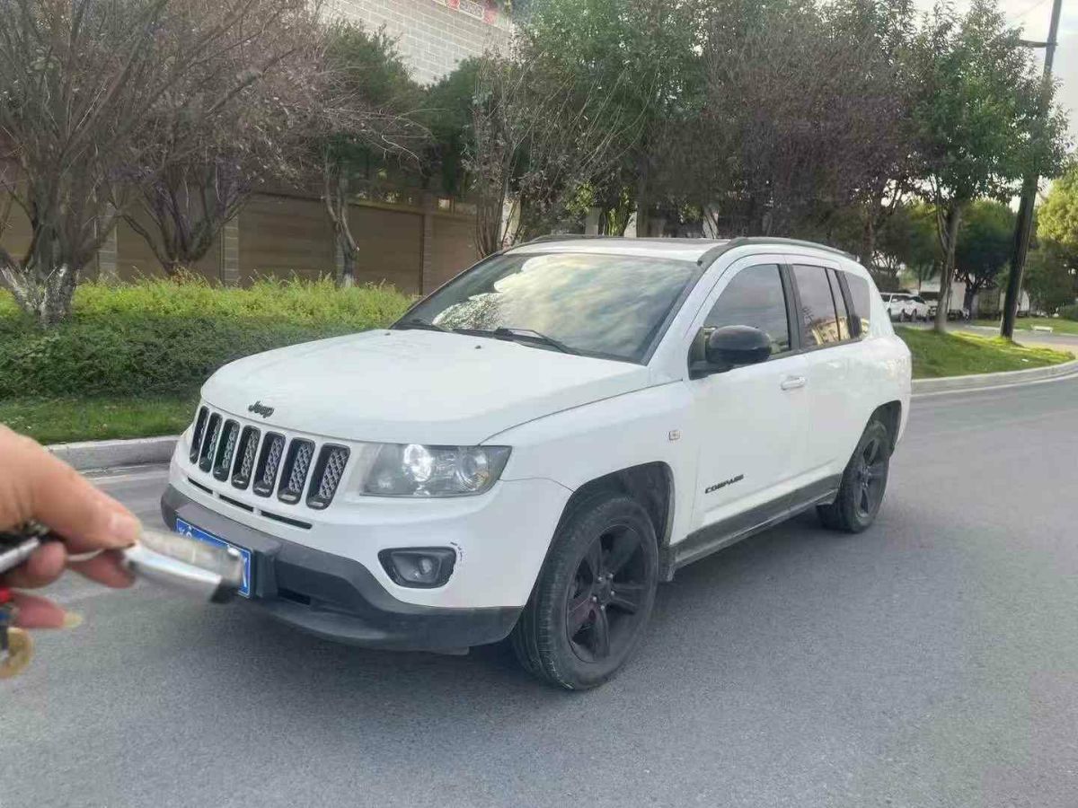 Jeep 指南者  2013款 2.0L 兩驅豪華版圖片