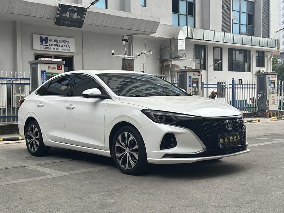 長(zhǎng)安 逸動(dòng)  2021款 PLUS 藍(lán)鯨NE 1.4T GDI DCT旗艦型圖片