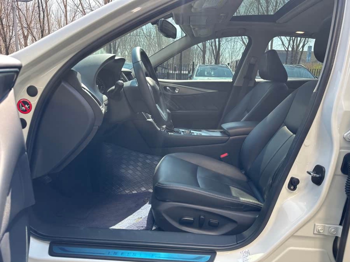 英菲尼迪 Q50L  2022款 2.0T 逸享版圖片