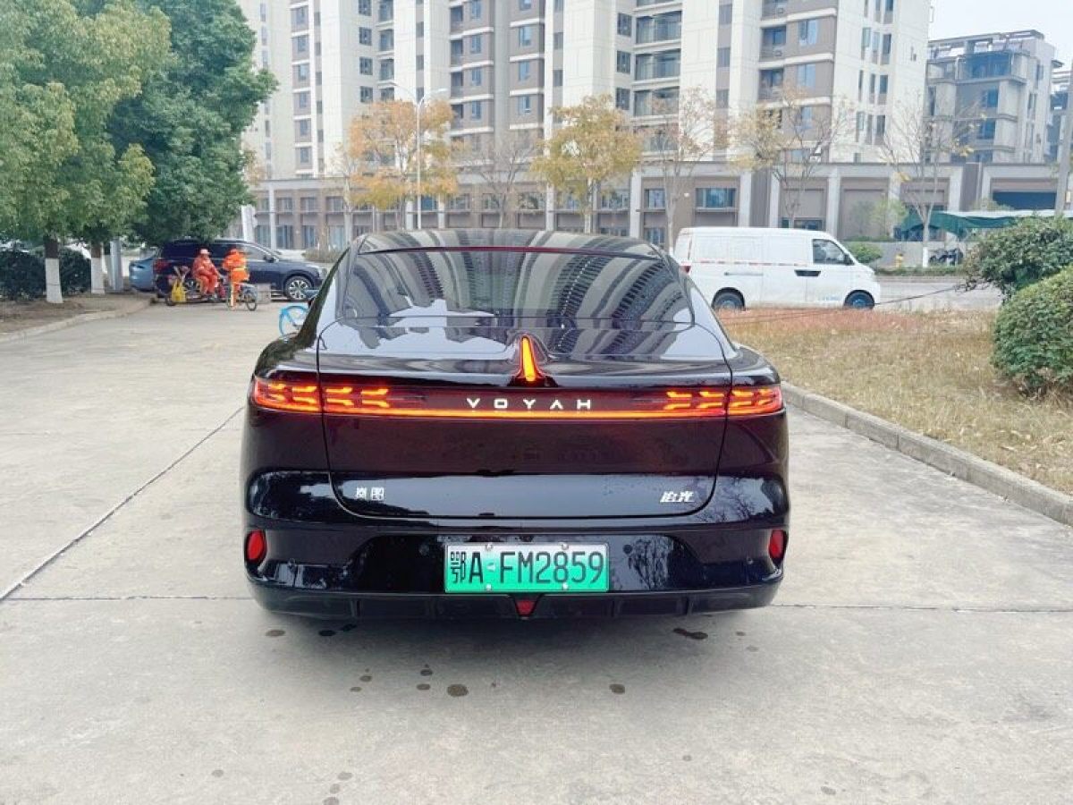 嵐圖 嵐圖追光  2024款 PHEV 四驅(qū)超長(zhǎng)續(xù)航旗艦版圖片