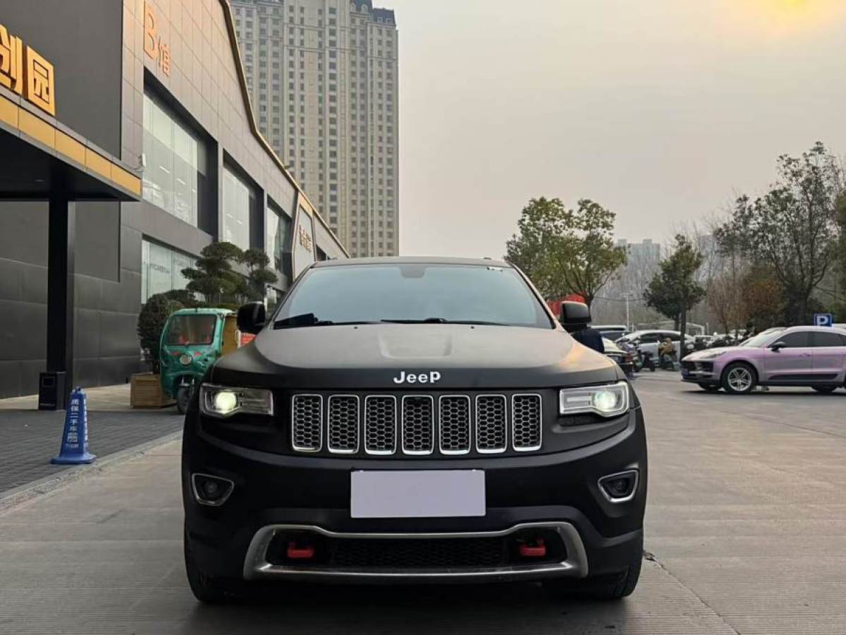 Jeep 大切諾基  2015款 3.0L 舒享導航版圖片