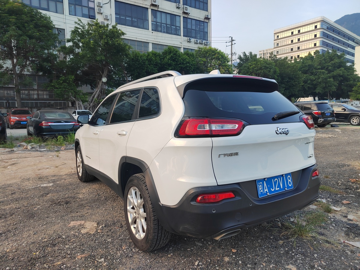 Jeep 自由光  2016款 2.4L 領(lǐng)先版圖片