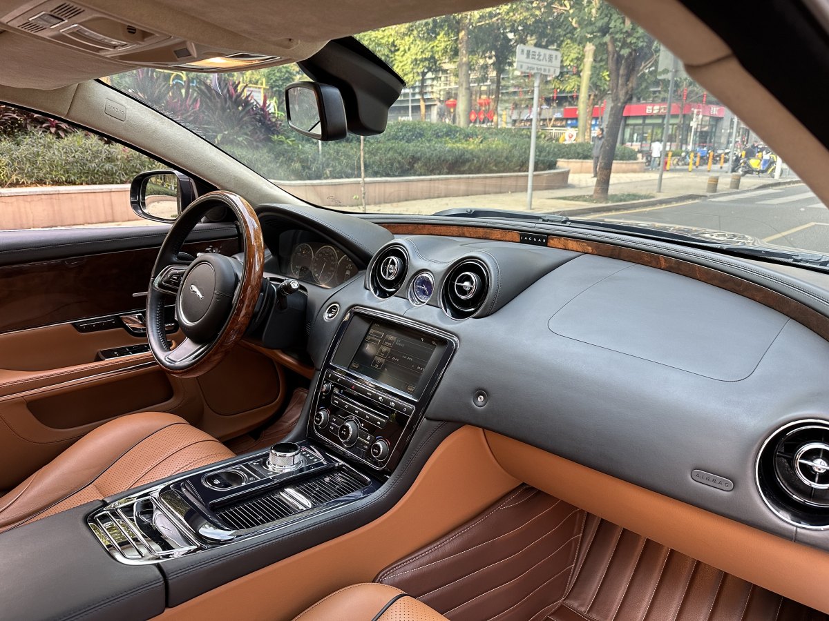 捷豹 XJ  2012款 XJL 5.0 全景奢華版圖片