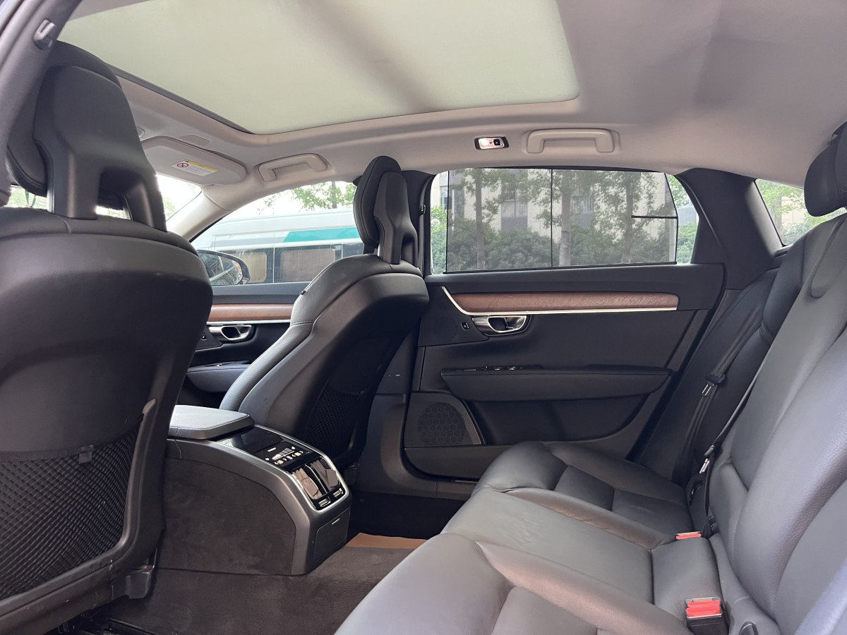 沃爾沃 S90  2018款 T5 智雅版圖片