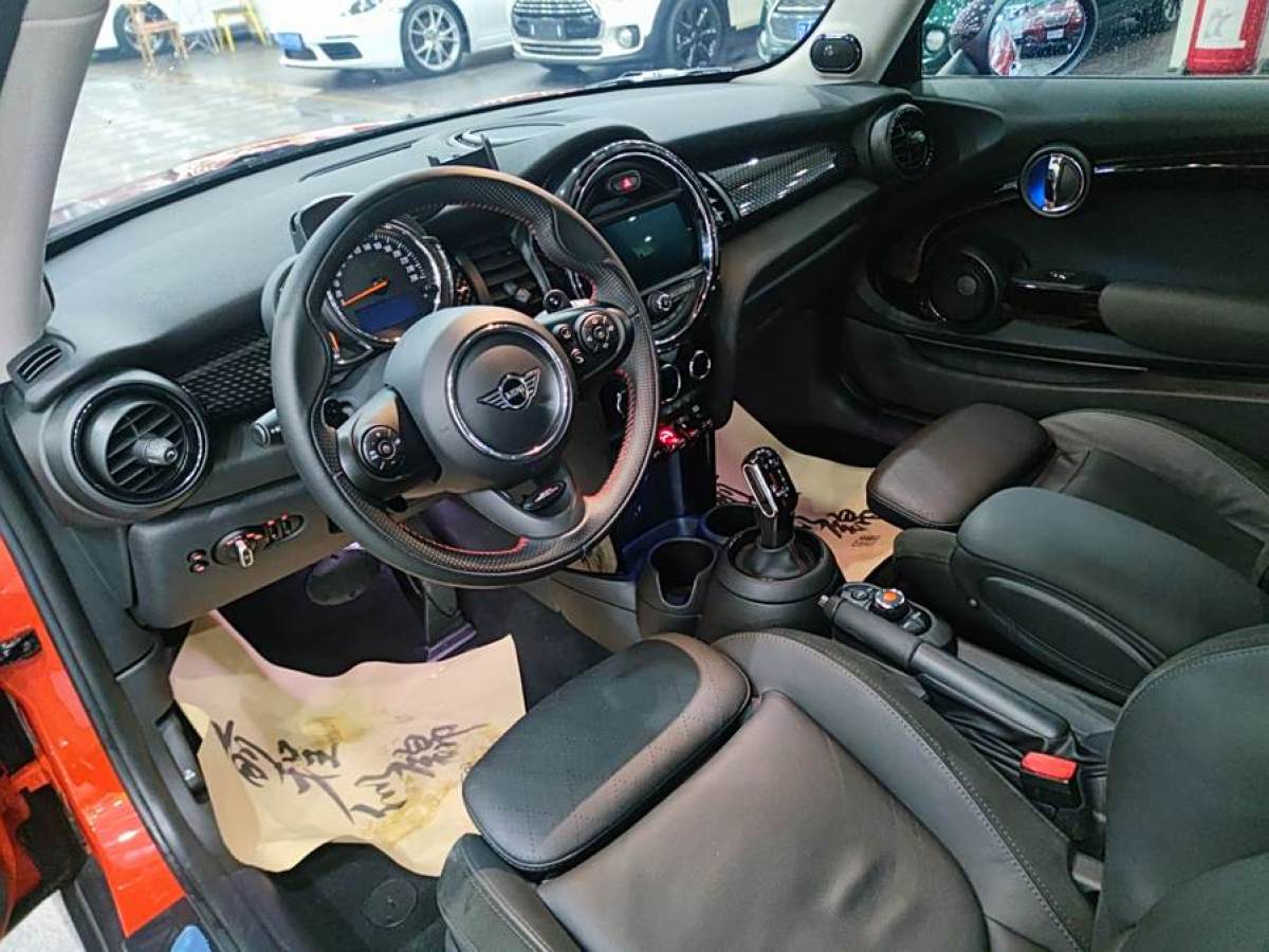 2019年7月MINI MINI  2019款 2.0T COOPER S 經(jīng)典派