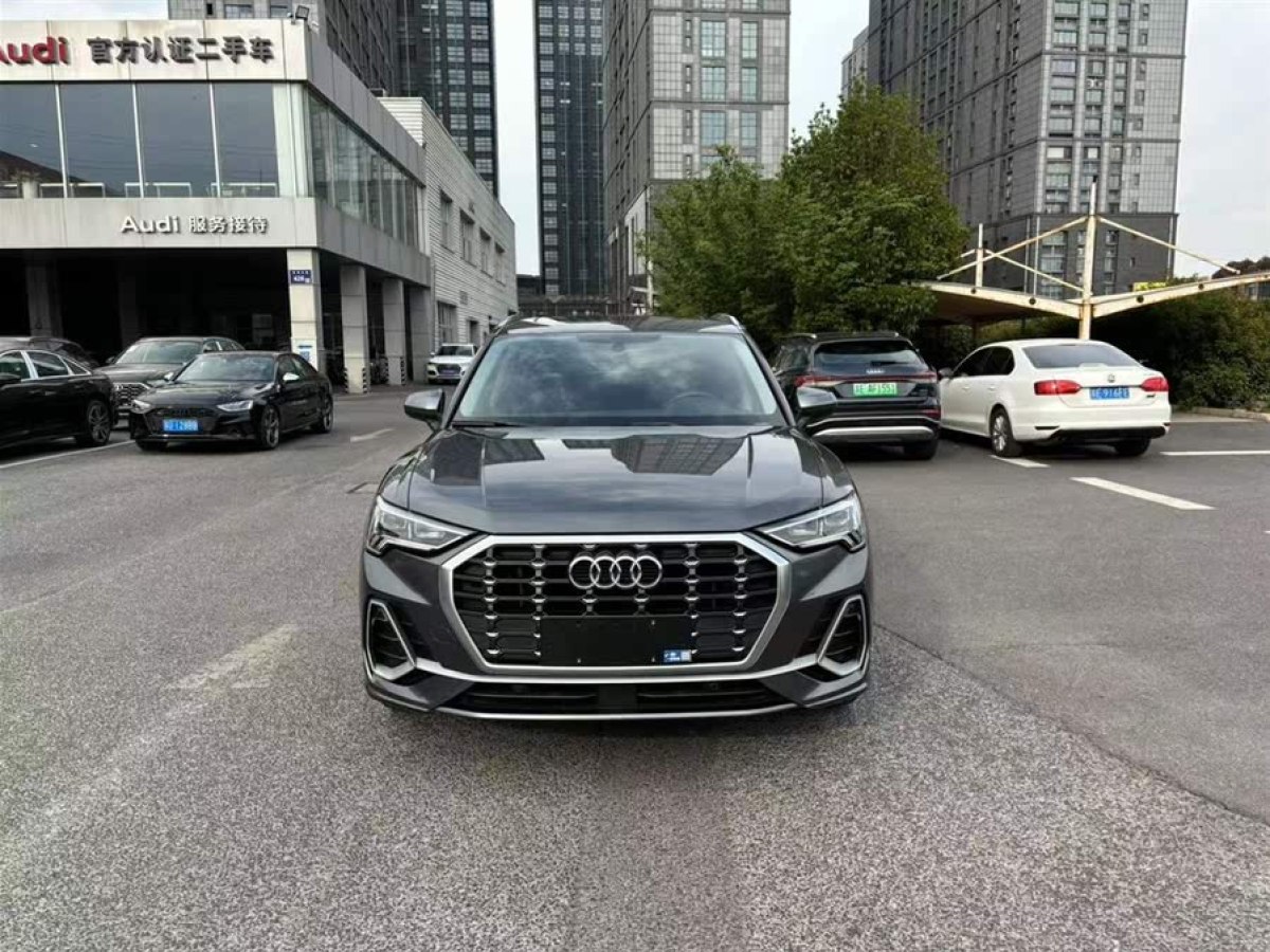 奧迪 奧迪Q3  2022款 40 TFSI 時(shí)尚動(dòng)感型圖片