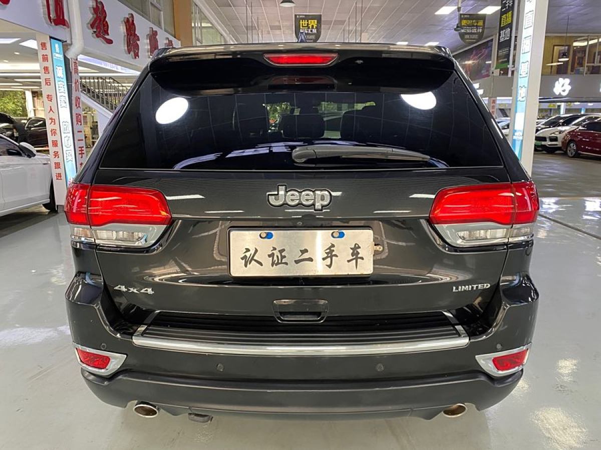 2014年12月Jeep 大切諾基  2014款 3.0L 舒享導(dǎo)航版