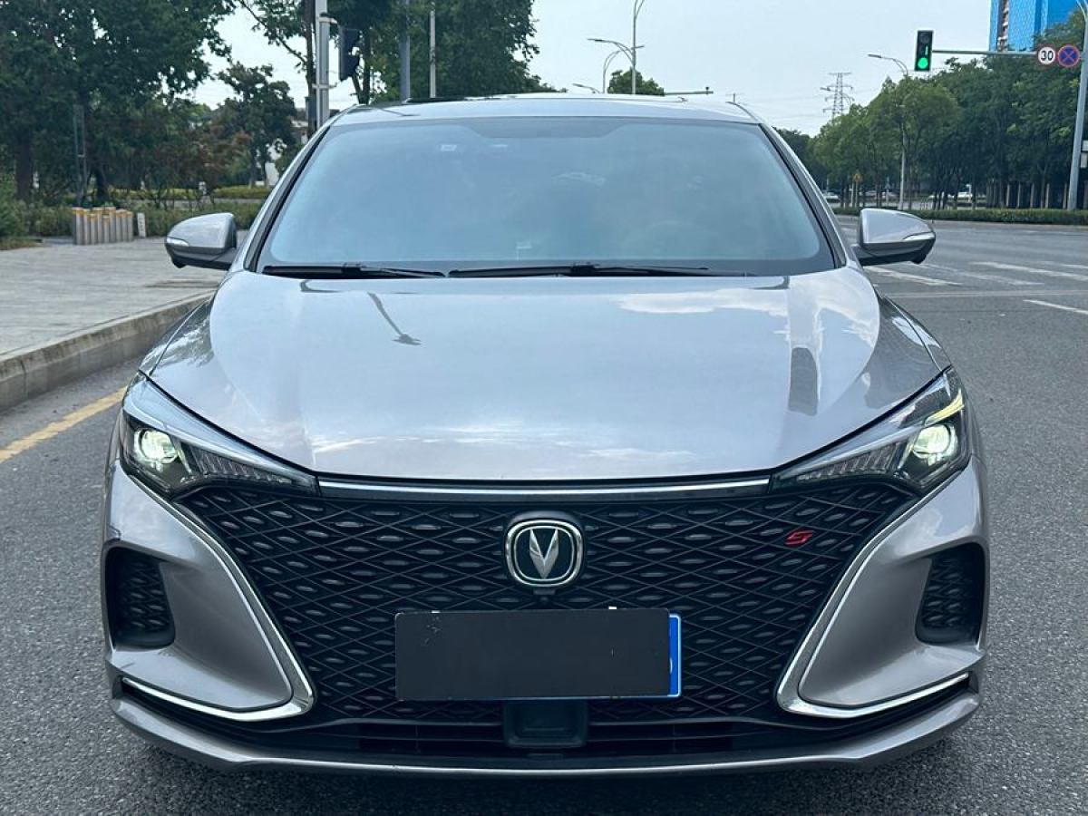 長(zhǎng)安 逸動(dòng)  2020款 PLUS 藍(lán)鯨NE 1.4T GDI DCT旗艦型圖片