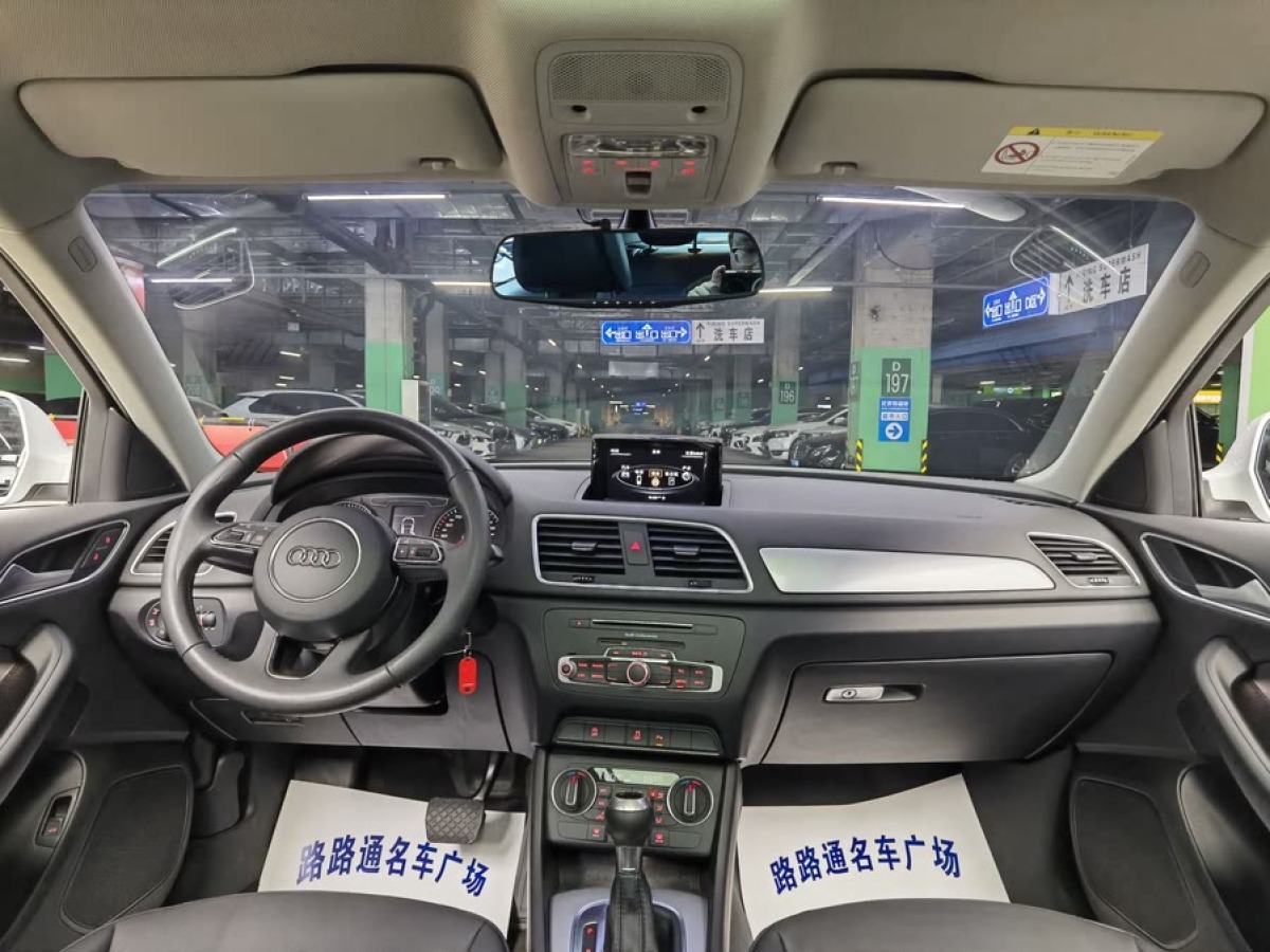 奧迪 奧迪Q3  2018款 30周年年型 35 TFSI 時尚型圖片