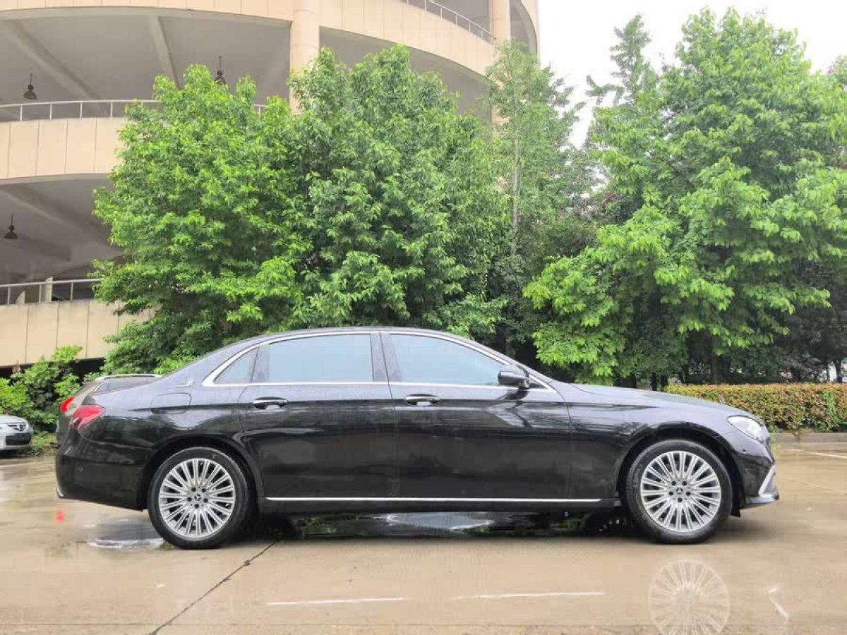 奔馳 奔馳E級(jí)  2023款 改款 E 300 L 豪華型圖片