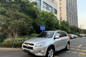 RAV4 丰田 2.0 四驱版