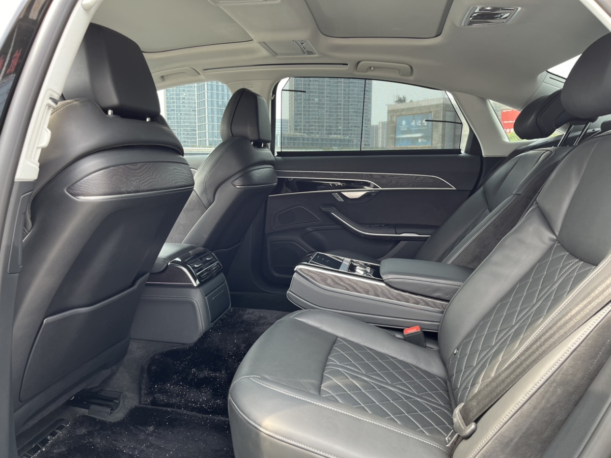 奧迪 奧迪A8  2023款 A8L 50 TFSI quattro 臻選型圖片