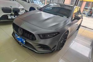 威霆 奔馳 2.0T 商務(wù)版 7座