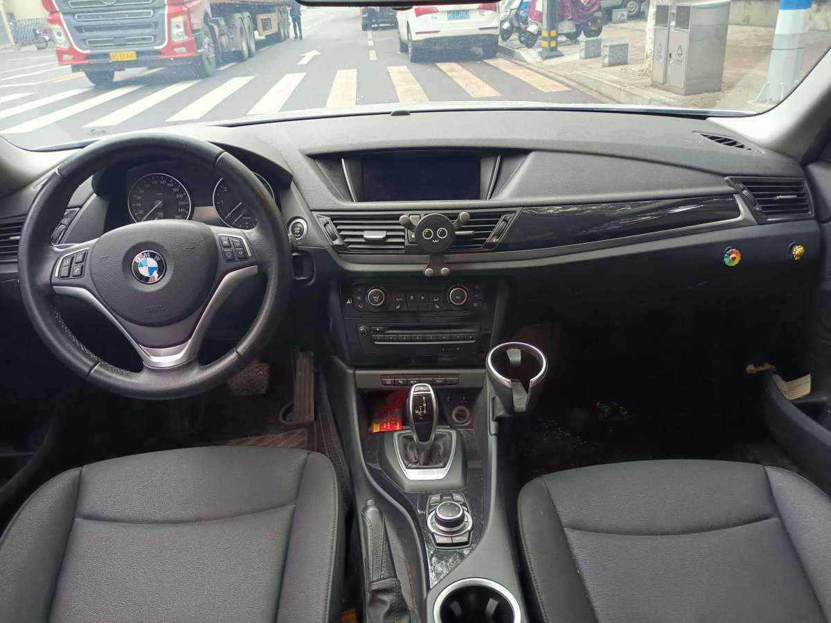 2015年11月宝马 宝马X1  2014款 sDrive18i 领先型