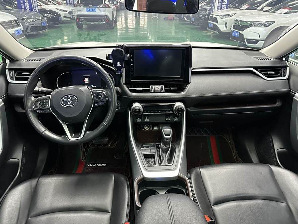 豐田 RAV4榮放  2020款 2.0L CVT兩驅(qū)尊貴版圖片