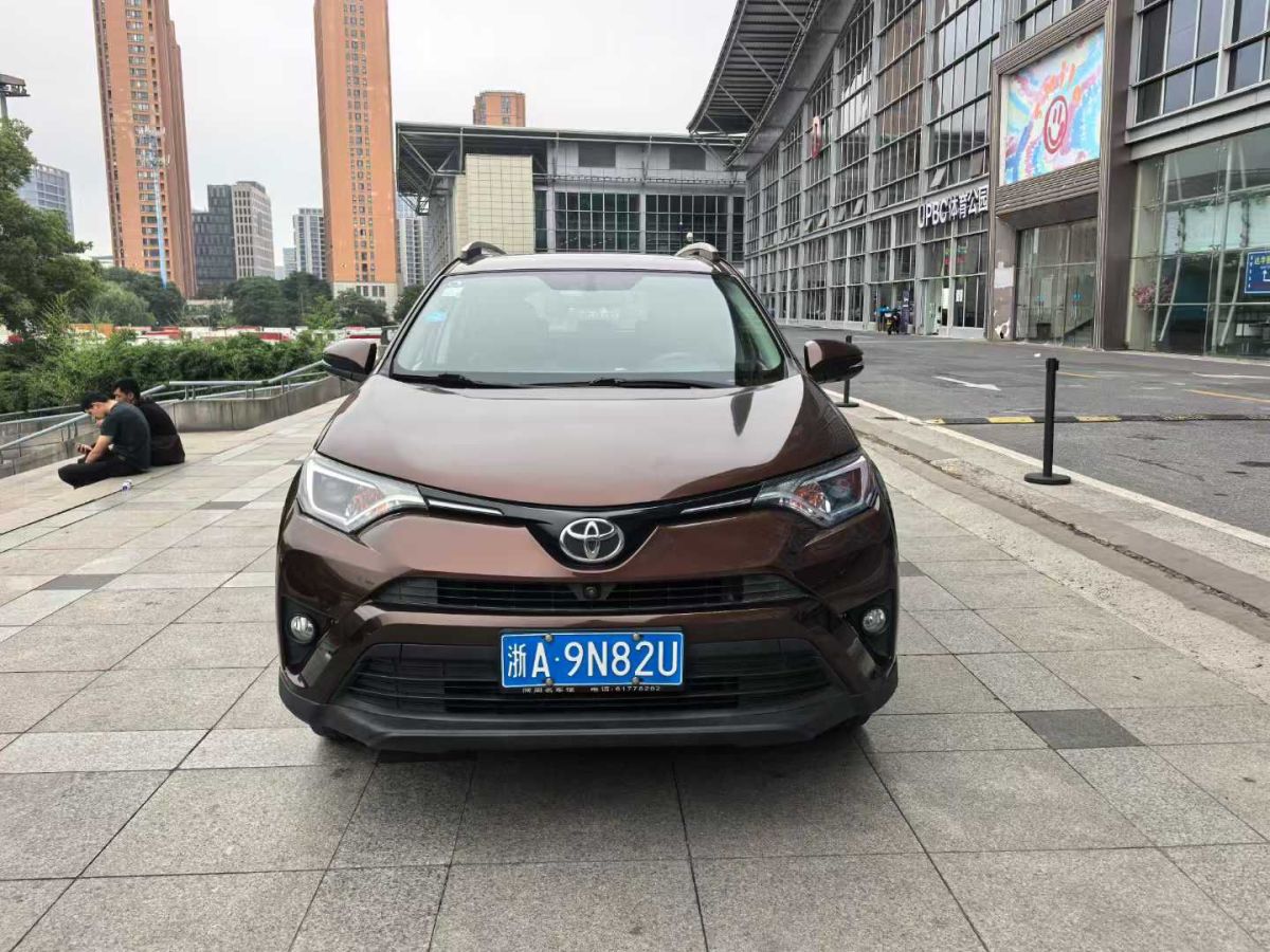 豐田 RAV4 圖片