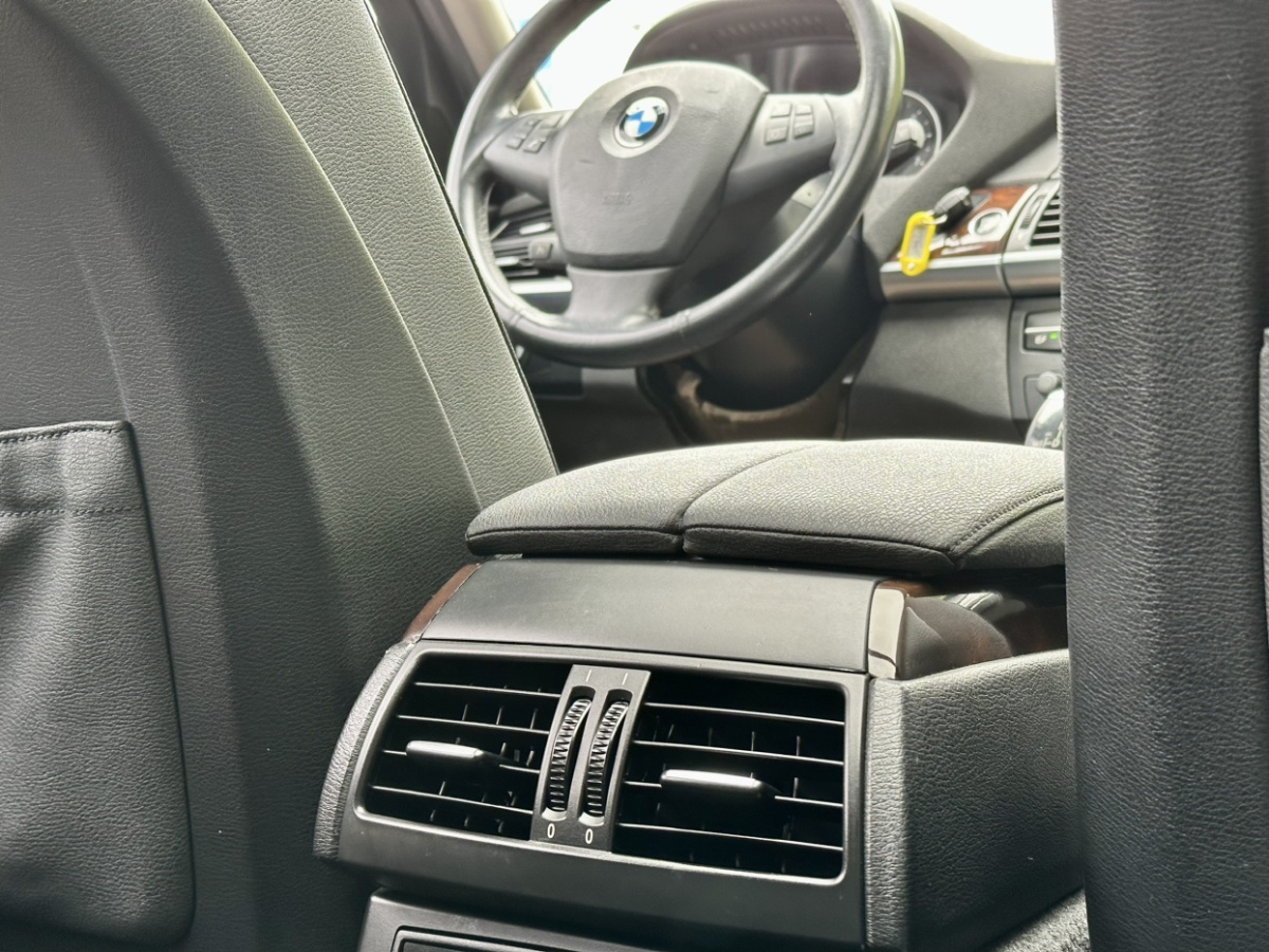 2013年7月宝马 宝马X5  2013款 xDrive35i 领先型