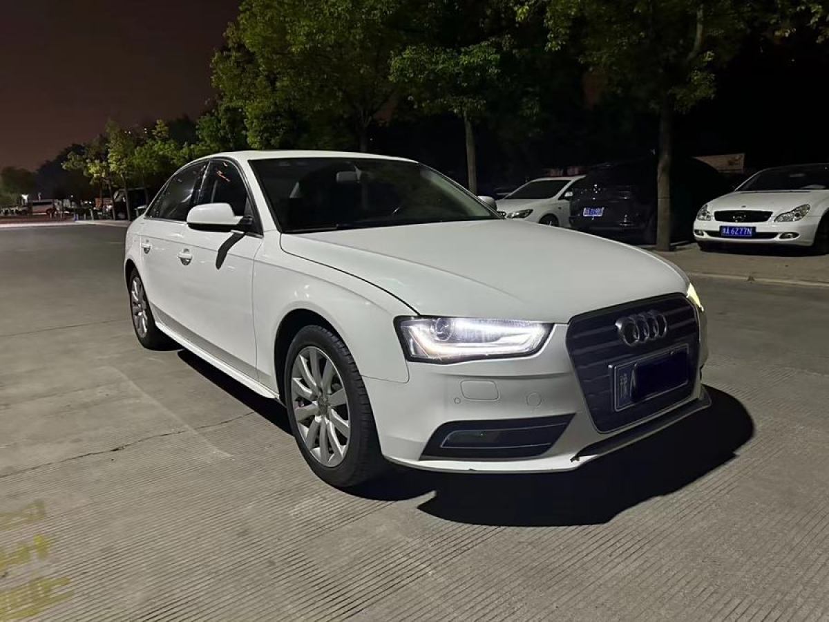 奧迪 奧迪A4L  2013款 40 TFSI quattro個(gè)性運(yùn)動(dòng)型圖片