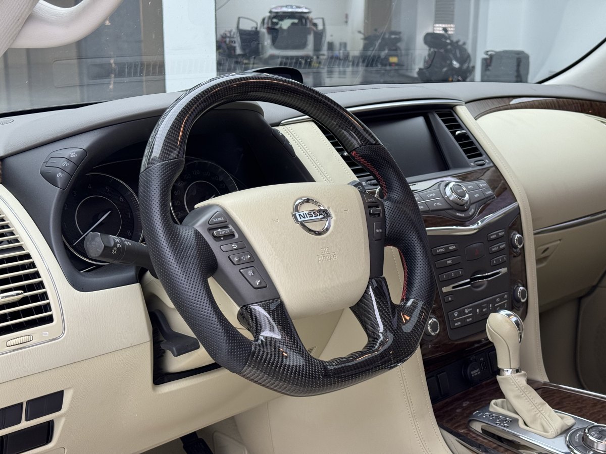日產(chǎn) 途樂  2018款 4.0L 鉑金型圖片