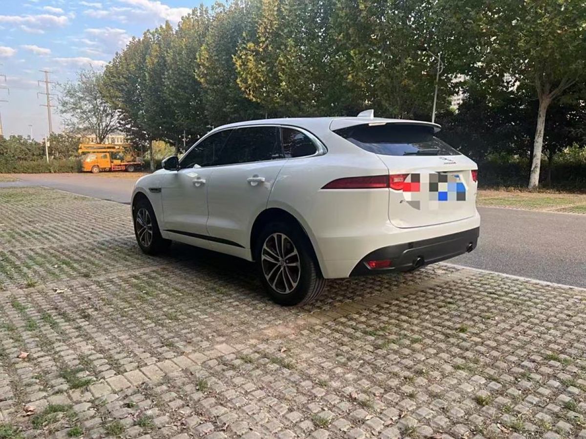 捷豹 F-PACE  2016款 2.0T 兩驅(qū)R-Sport運動版圖片