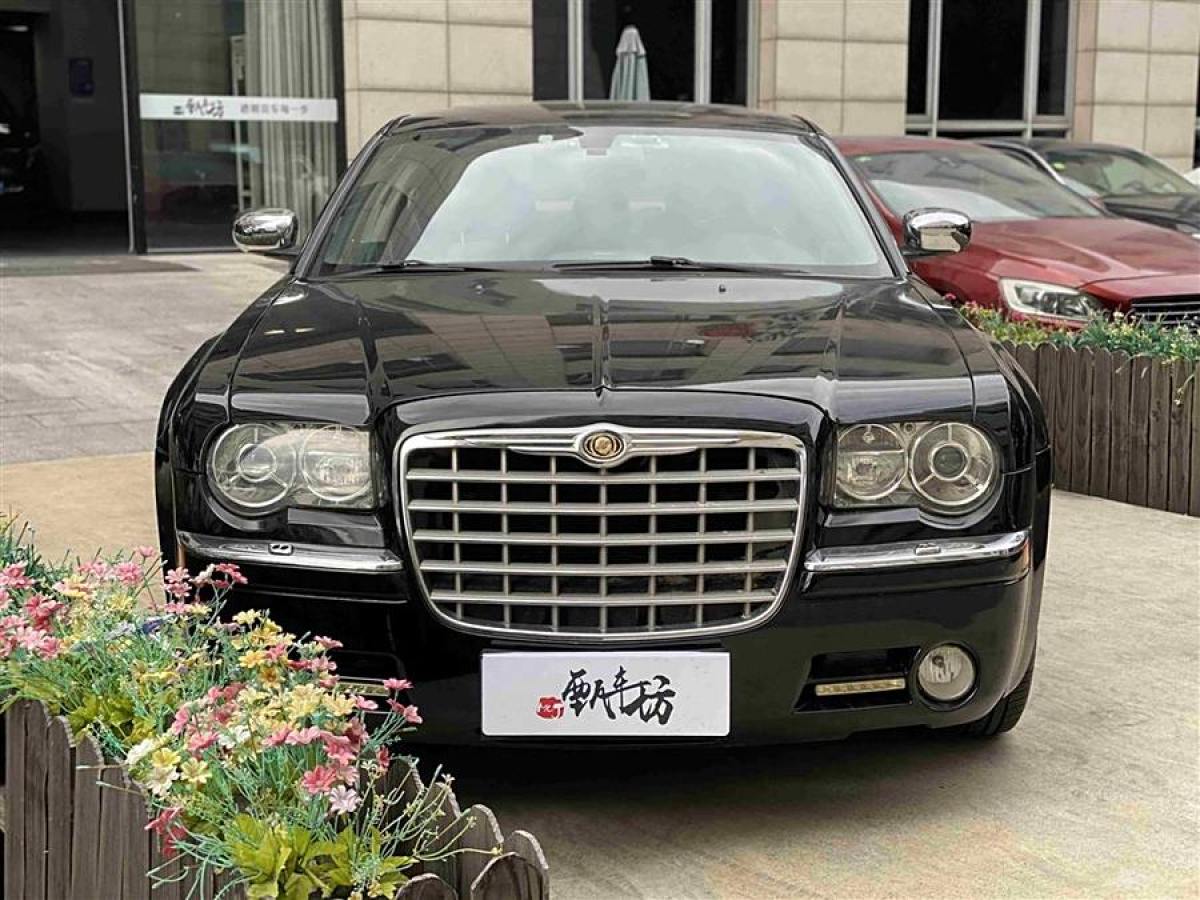 克萊斯勒 300C  2006款 5.7L 豪華領(lǐng)航版圖片