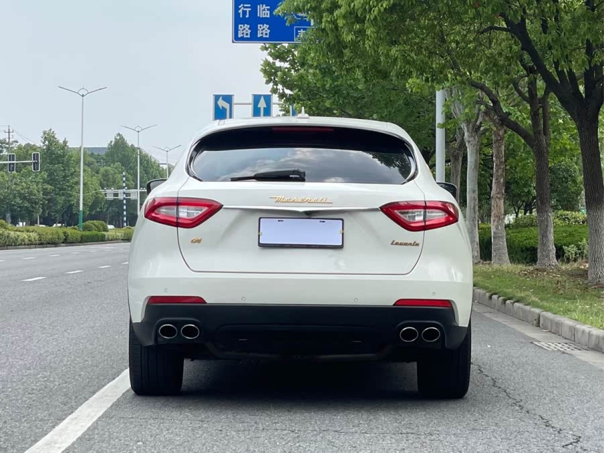 瑪莎拉蒂 Levante  2019款 3.0T 350Hp 標(biāo)準(zhǔn)版 國VI圖片