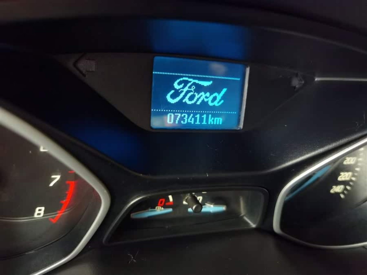 福特 ?？怂? 2012款 兩廂 1.6L 自動(dòng)舒適型圖片