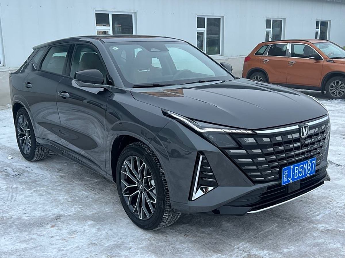 長(zhǎng)安 長(zhǎng)安UNI-Z  2025款 1.5T 豪華型圖片