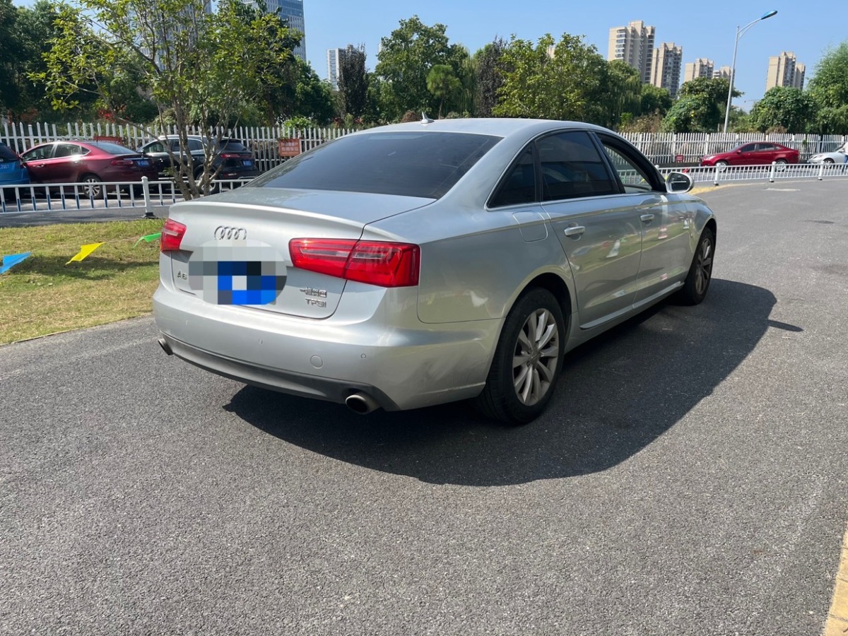 奧迪 奧迪A6L  2012款 TFSI 標(biāo)準(zhǔn)型圖片