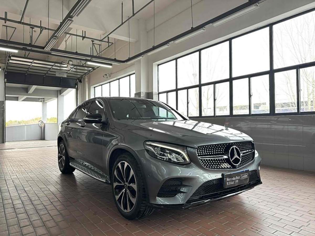 奔馳 奔馳GLC  2022款 改款 GLC 260 4MATIC 轎跑SUV圖片