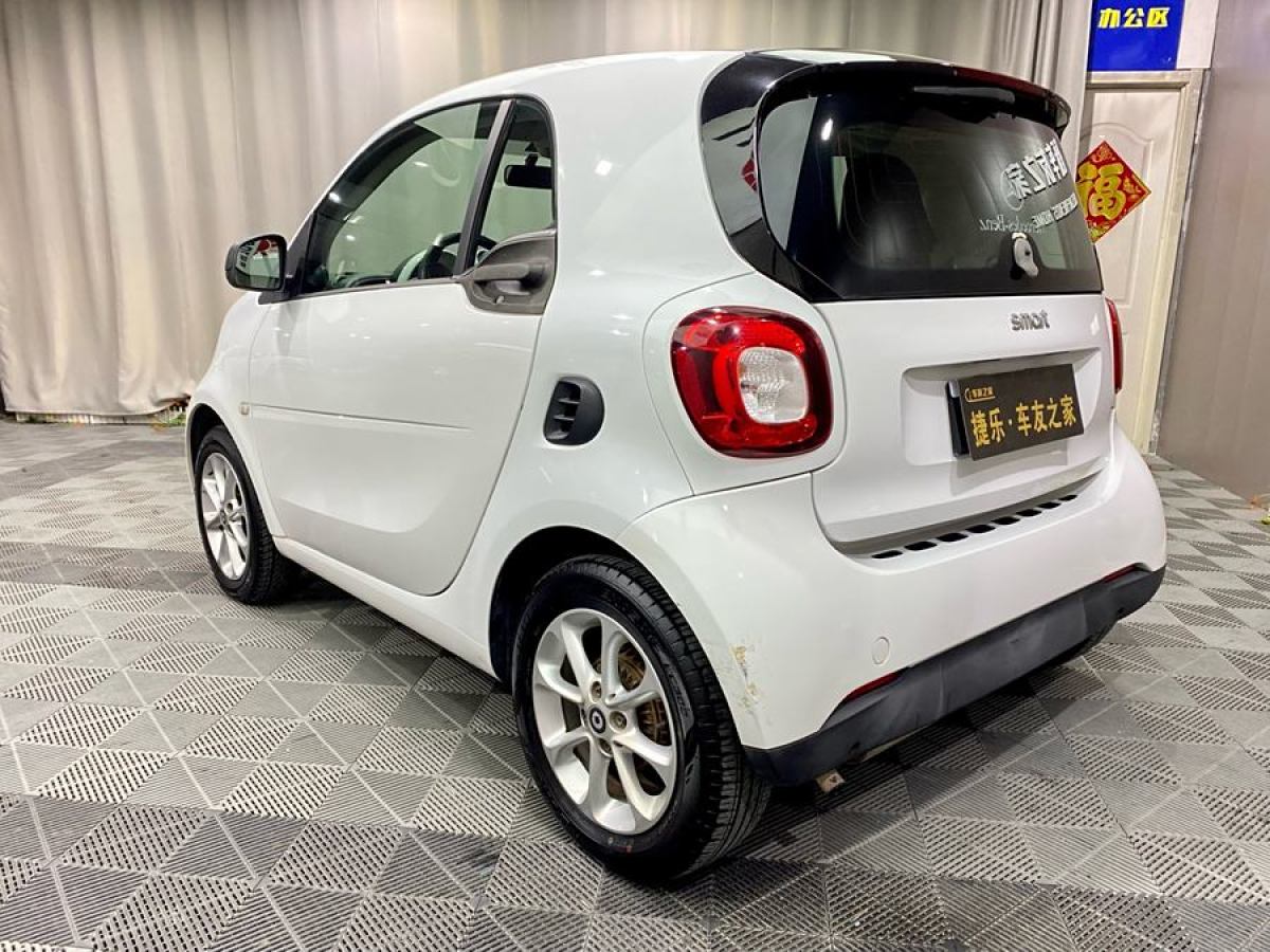 smart fortwo  2015款 1.0L 52千瓦硬頂靈動(dòng)版圖片