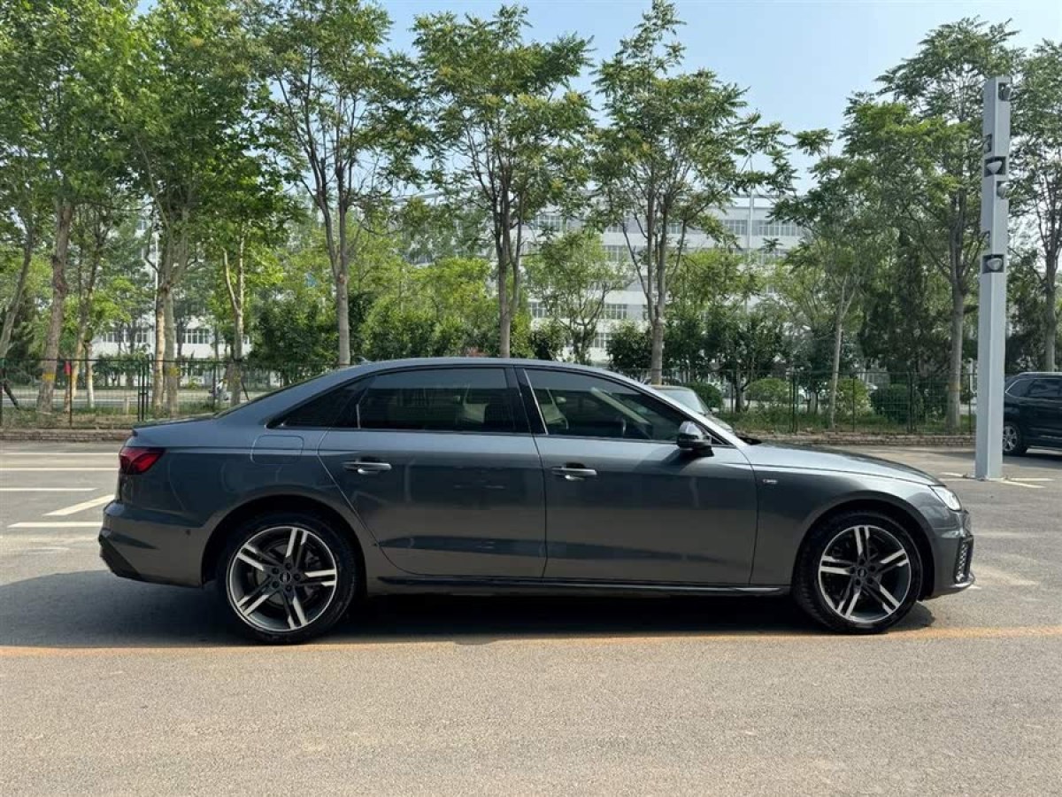 奧迪 奧迪A4L  2022款 40 TFSI 豪華動(dòng)感型圖片