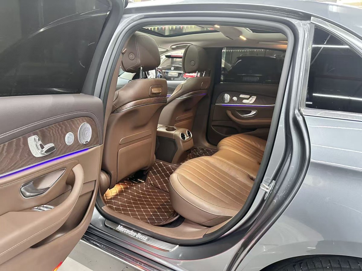 奔馳 奔馳E級  2020款 改款 E 300 L 殊享版圖片