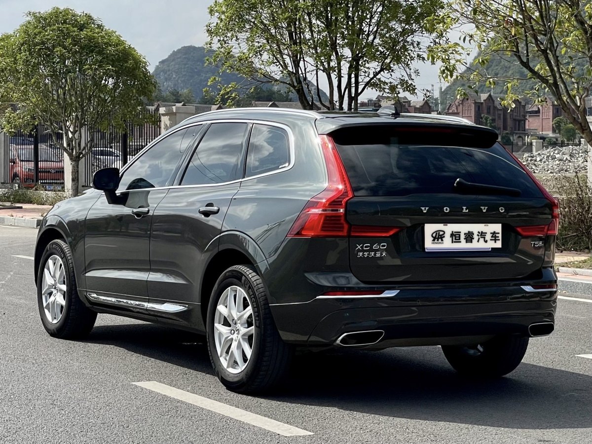 沃爾沃 XC60  2020款 T5 四驅(qū)智遠(yuǎn)豪華版圖片