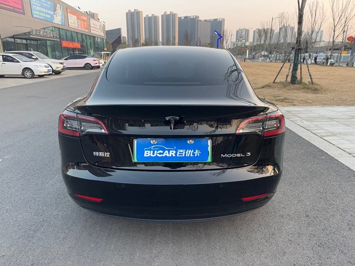 特斯拉 Model 3  2021款 改款 標(biāo)準(zhǔn)續(xù)航后驅(qū)升級版圖片