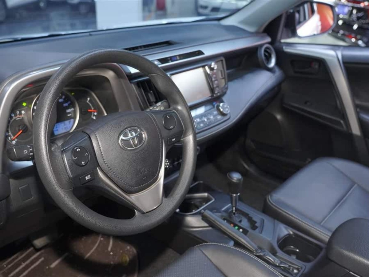 豐田 RAV4榮放  2016款 2.0L CVT兩驅(qū)風尚版圖片