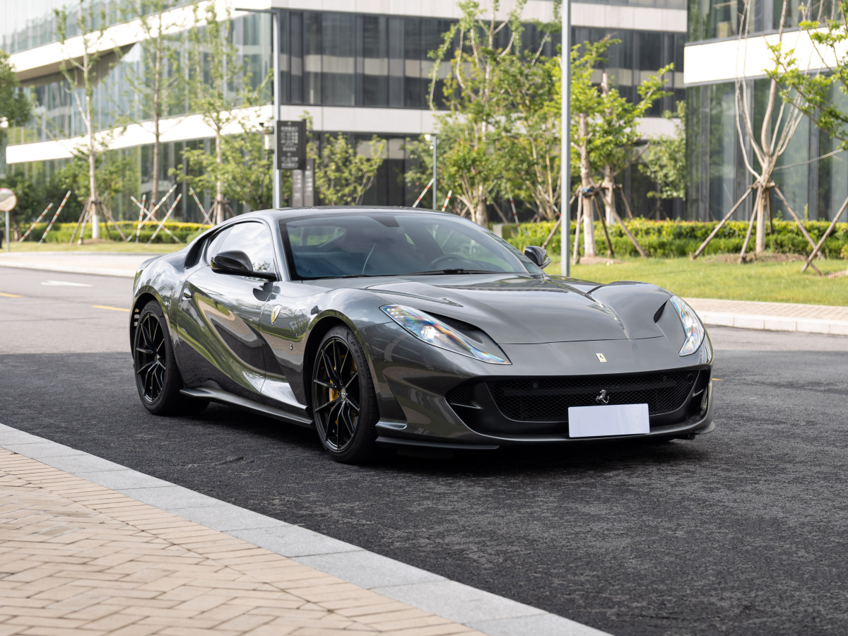 法拉利 812 Superfast  2017款 6.5L 標準型圖片