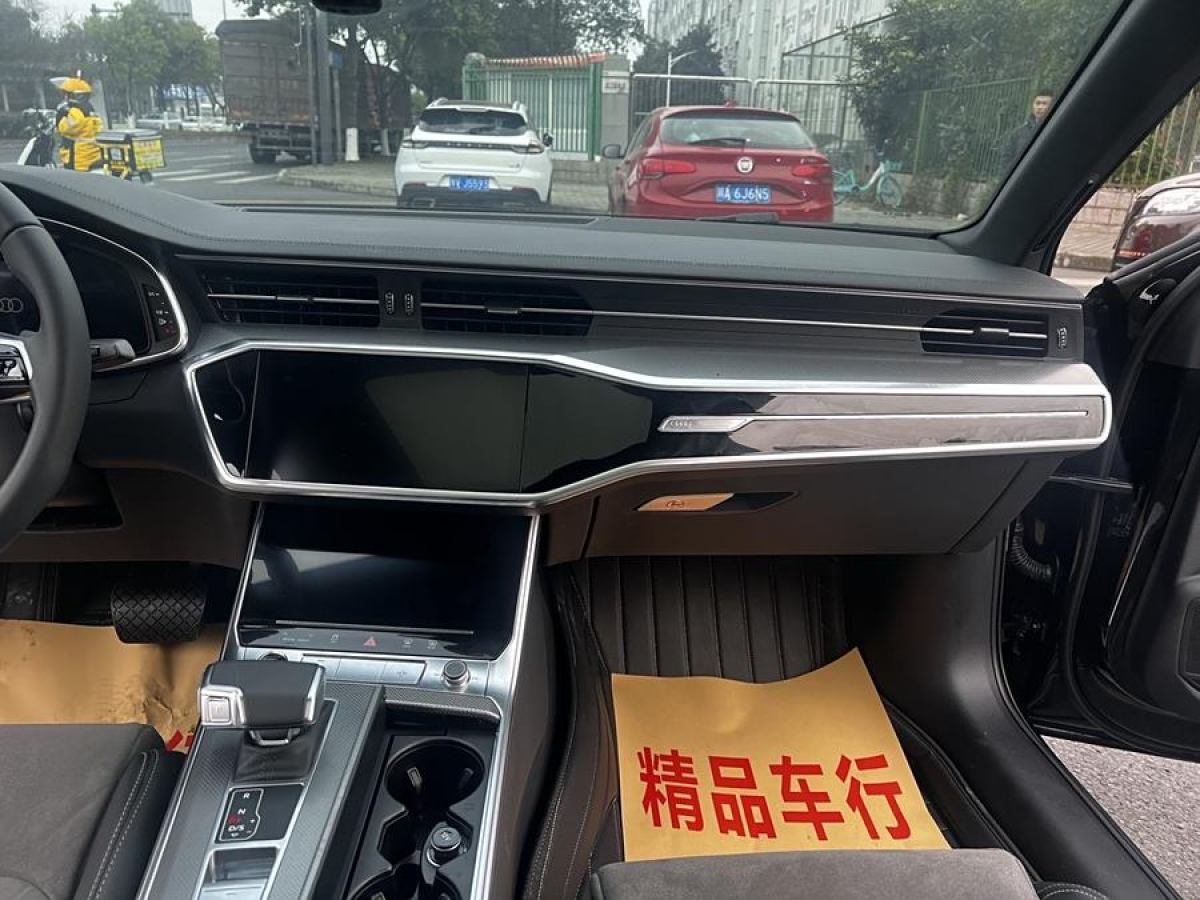 奧迪 奧迪A6L  2023款 改款 45 TFSI 臻選動感型圖片