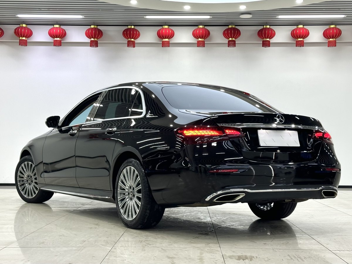 奔馳 奔馳E級  2020款 E 300 L 運(yùn)動豪華型圖片