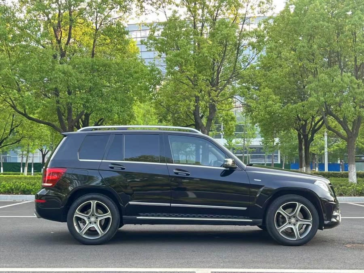 奔馳 奔馳GLK級(jí)  2015款 GLK 300 4MATIC 時(shí)尚型 極致版圖片
