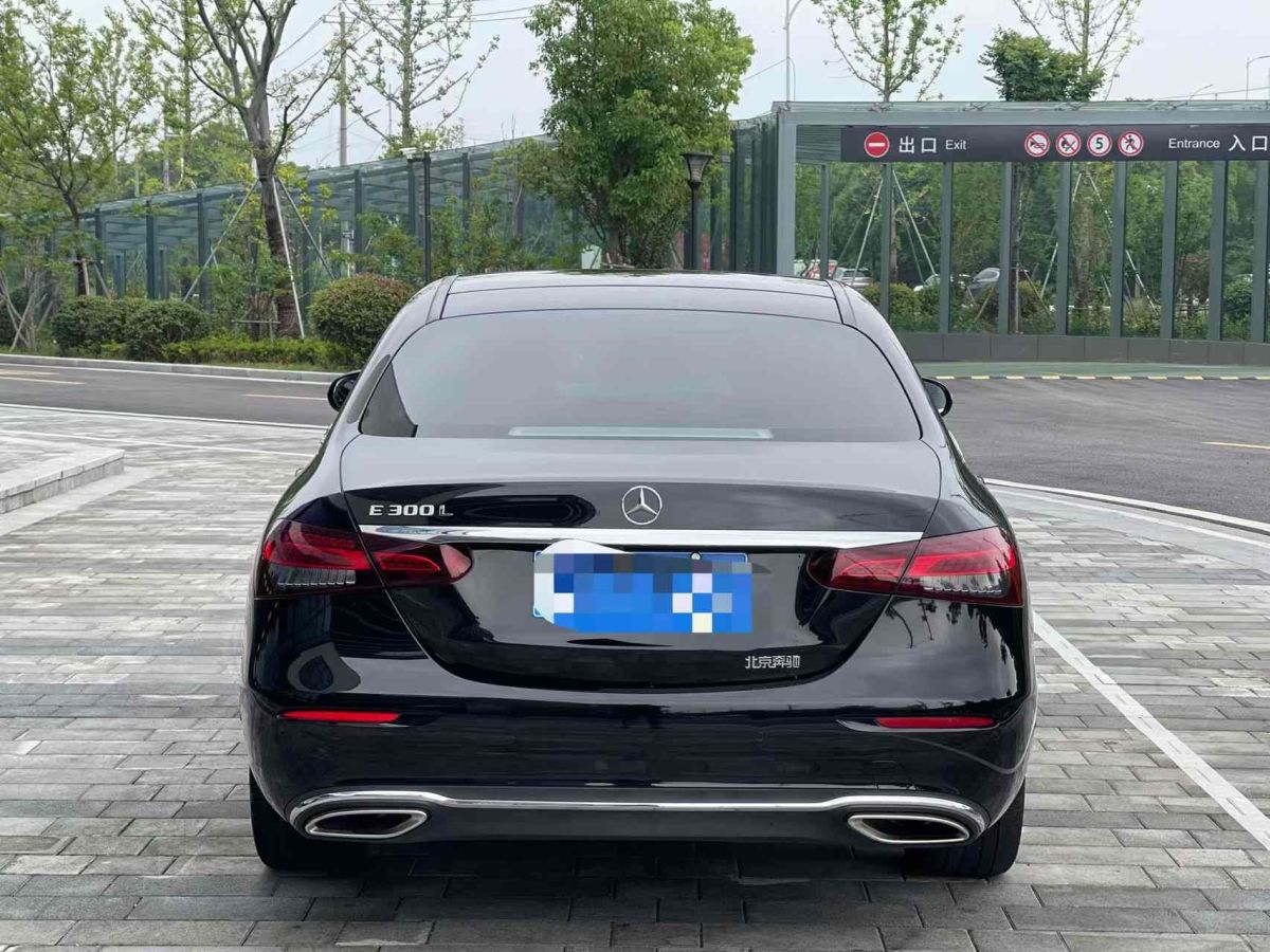 奔馳 奔馳E級  2022款 E 300 L 豪華型圖片